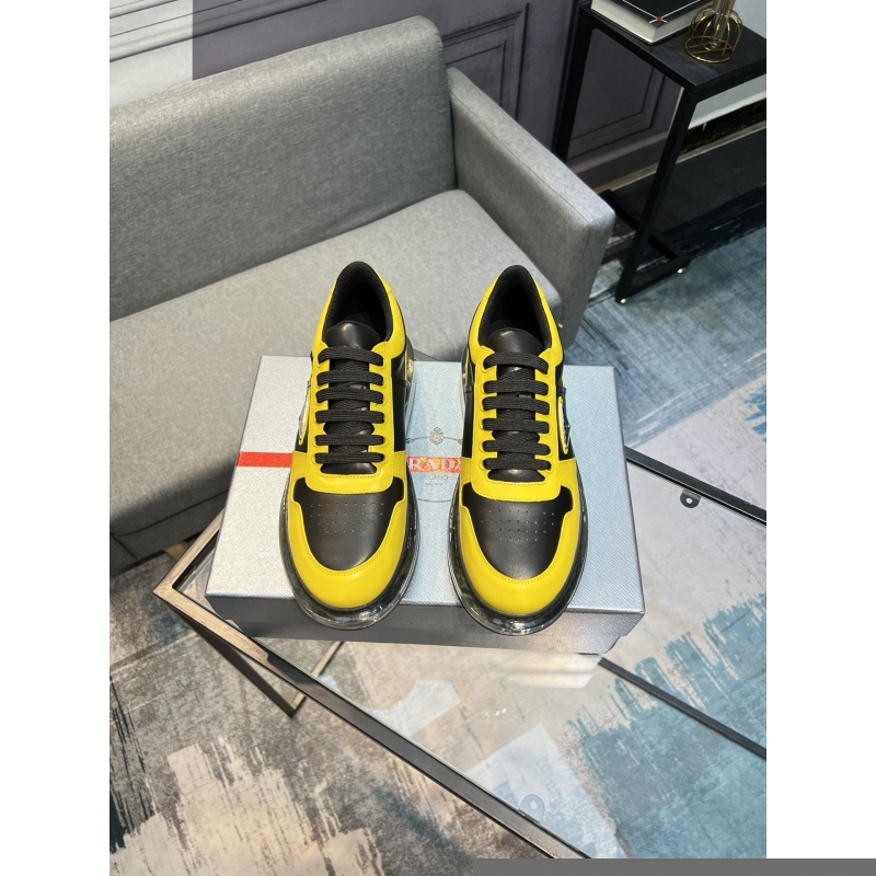Pra*a casual shoes